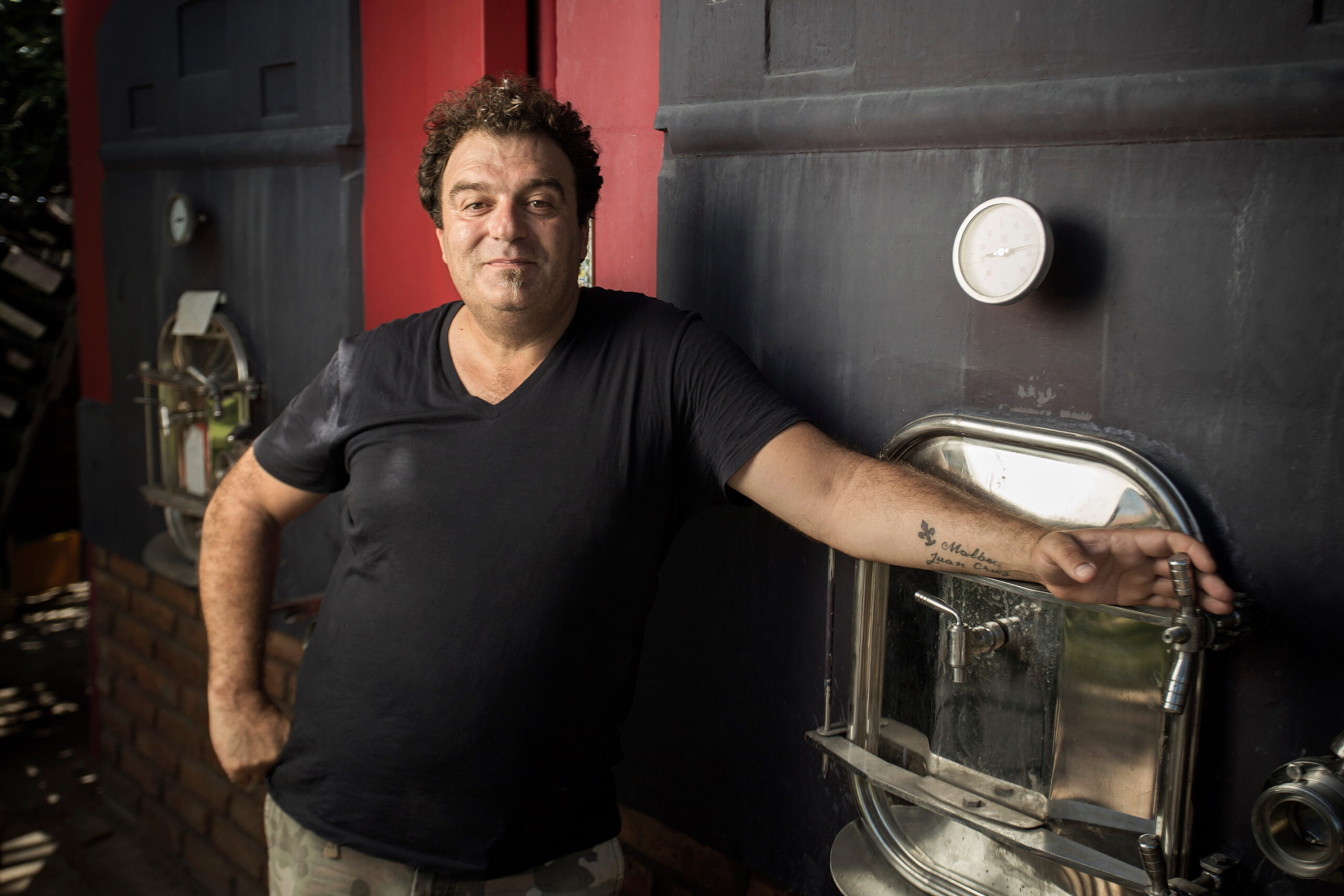 Alejandro Vigil: Doble 100 Puntos James Suckling para El Enemigo